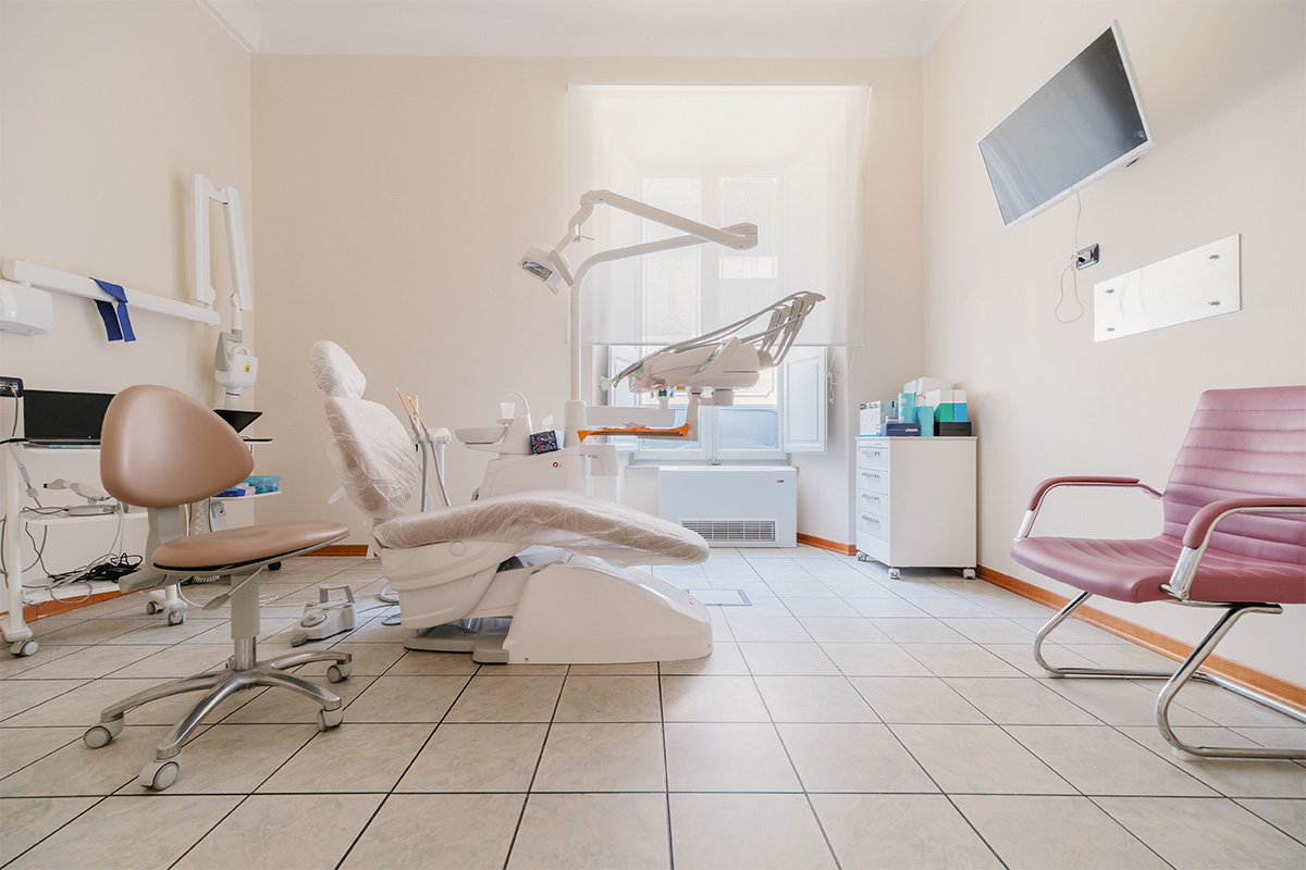 studio-dentistico-ancona-akhyari-urgenze odontoiatriche studio 165